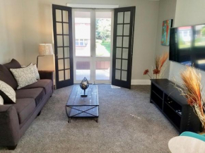 Private 3 Bdrm Apt Spacious And Convenient